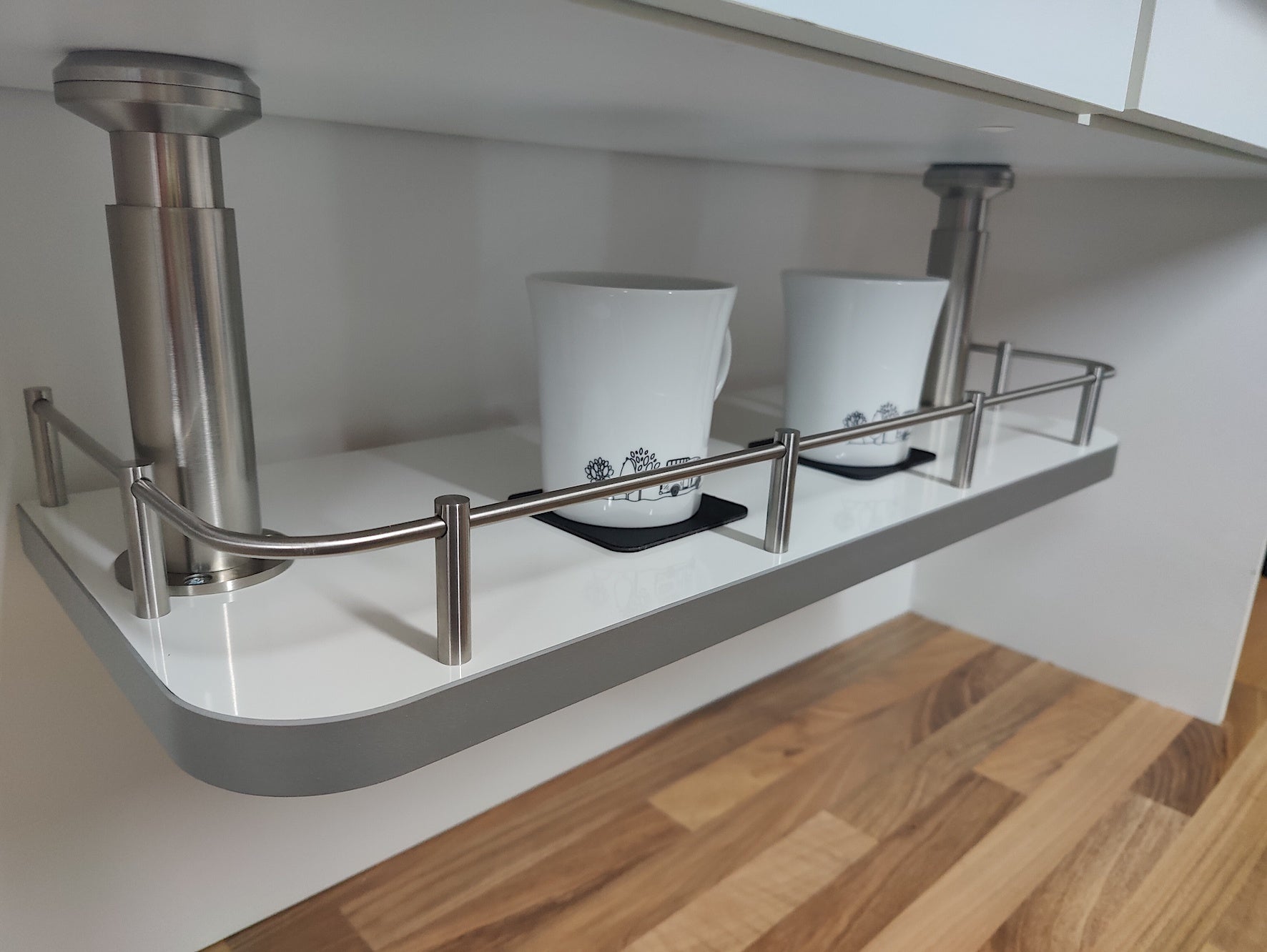 Camperboards ontwikkelt gepatenteerd ophangrek voor campers, caravans en gesloten bestelwagens