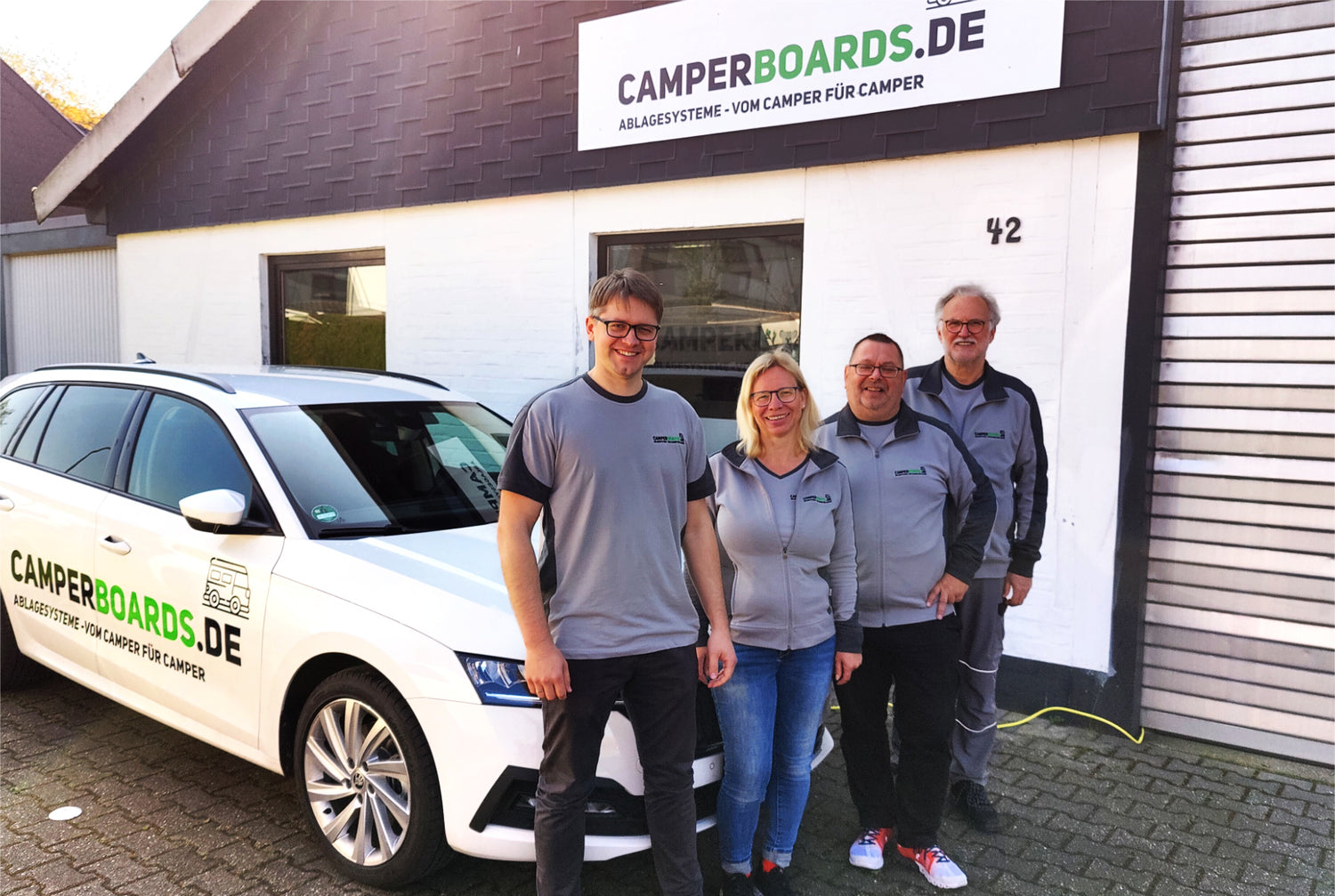 Camperboards groeit en breidt uit door te verhuizen naar een nieuwe locatie - aanzienlijk meer ruimte voor opslag, logistiek en klantcontact