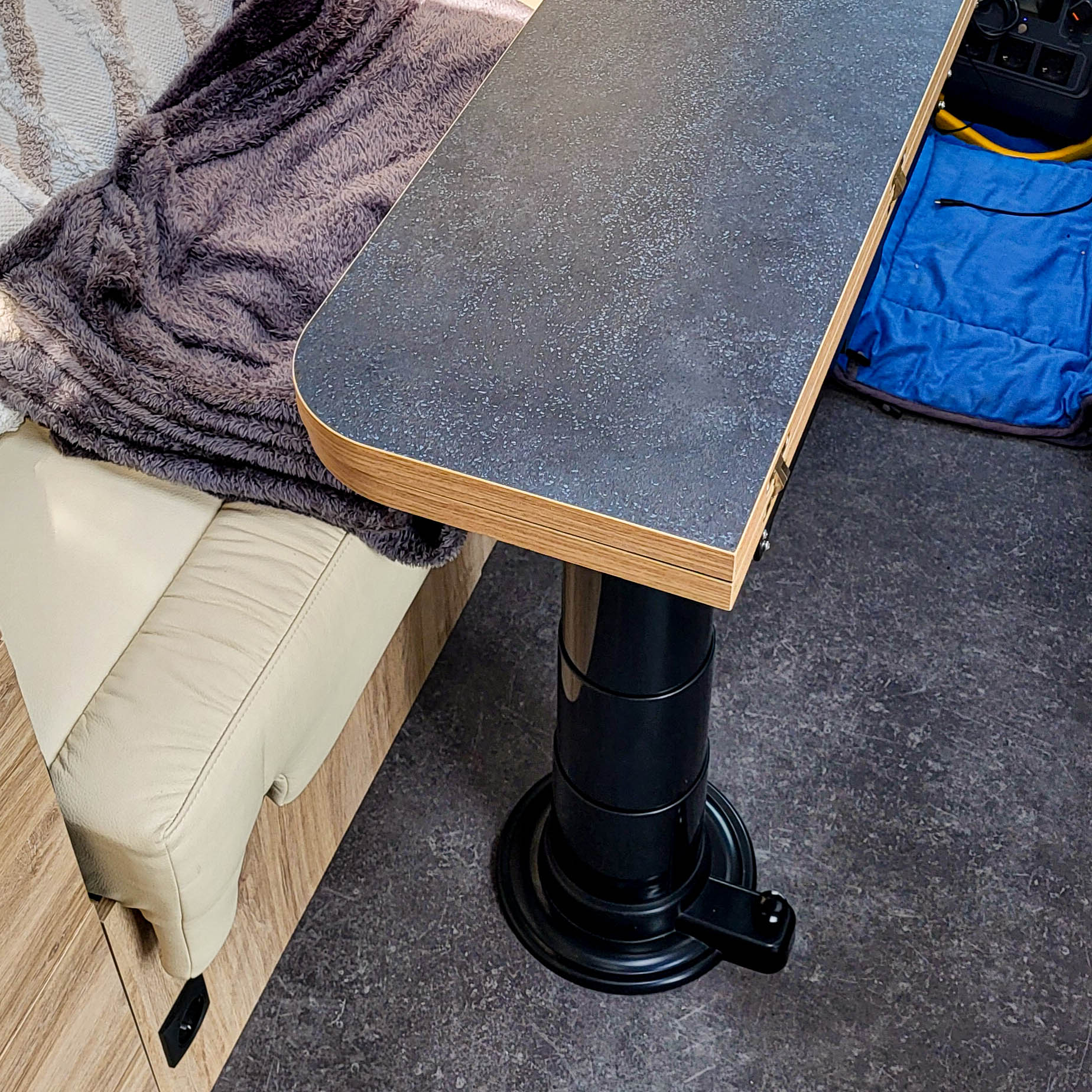 Nuova Mapa tafelframe inclusief in hoogte verstelbare kolom voor opklapbare tafelbladen