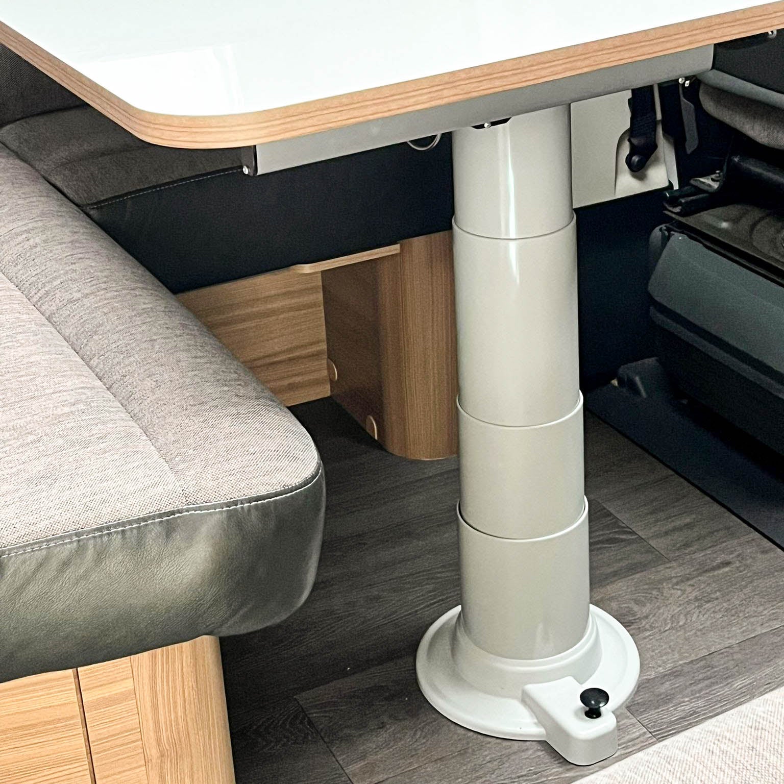 Nuova Mapa tafelframe inclusief in hoogte verstelbare kolom voor klassieke tafelbladen