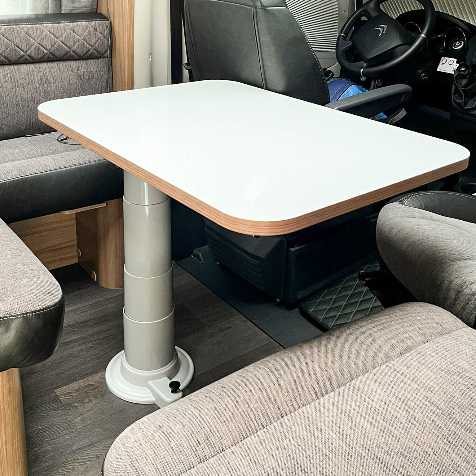 Nuova Mapa tafelframe inclusief in hoogte verstelbare kolom voor klassieke tafelbladen