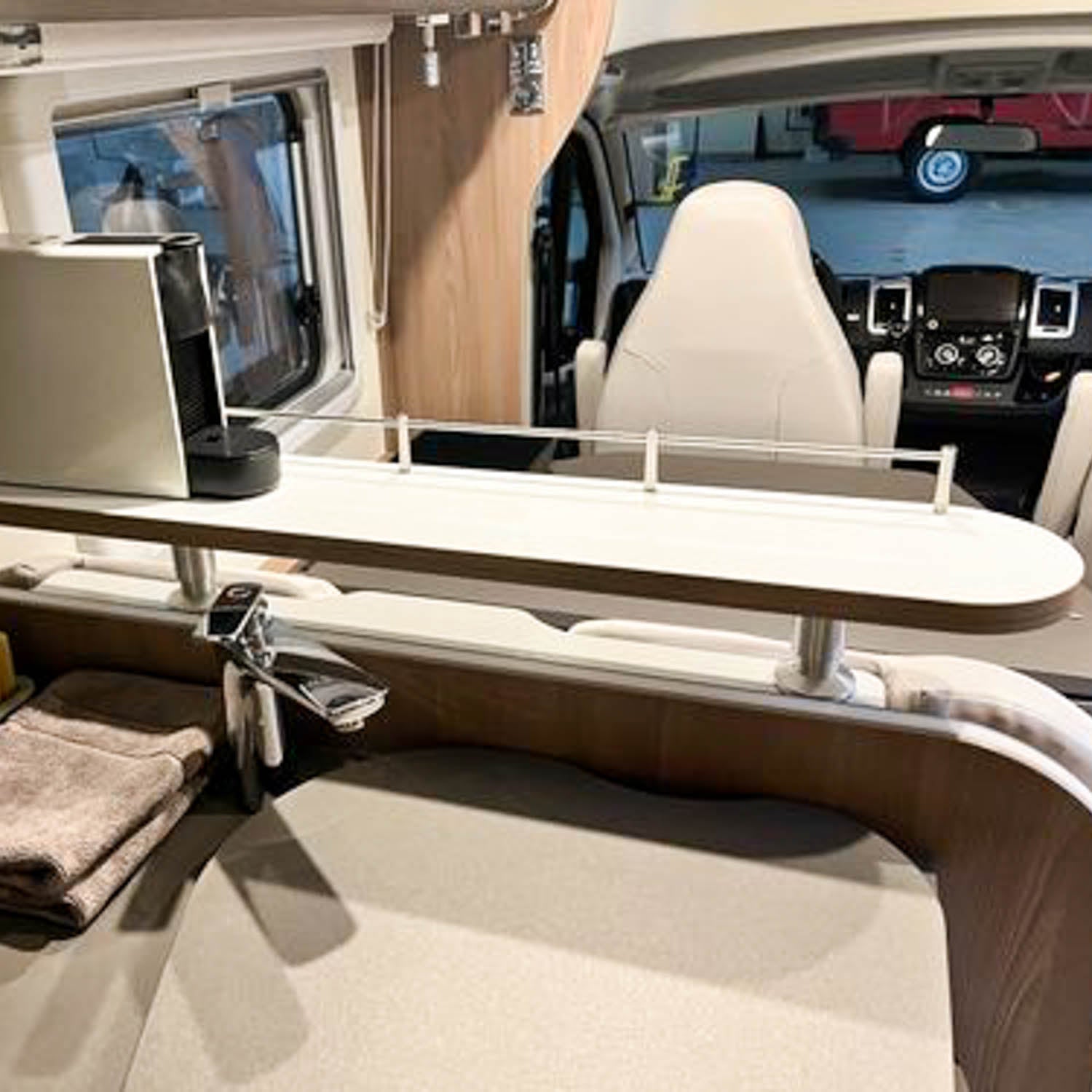 2-delige opbergplank voor Dethleffs Trend vanaf modeljaar 2023