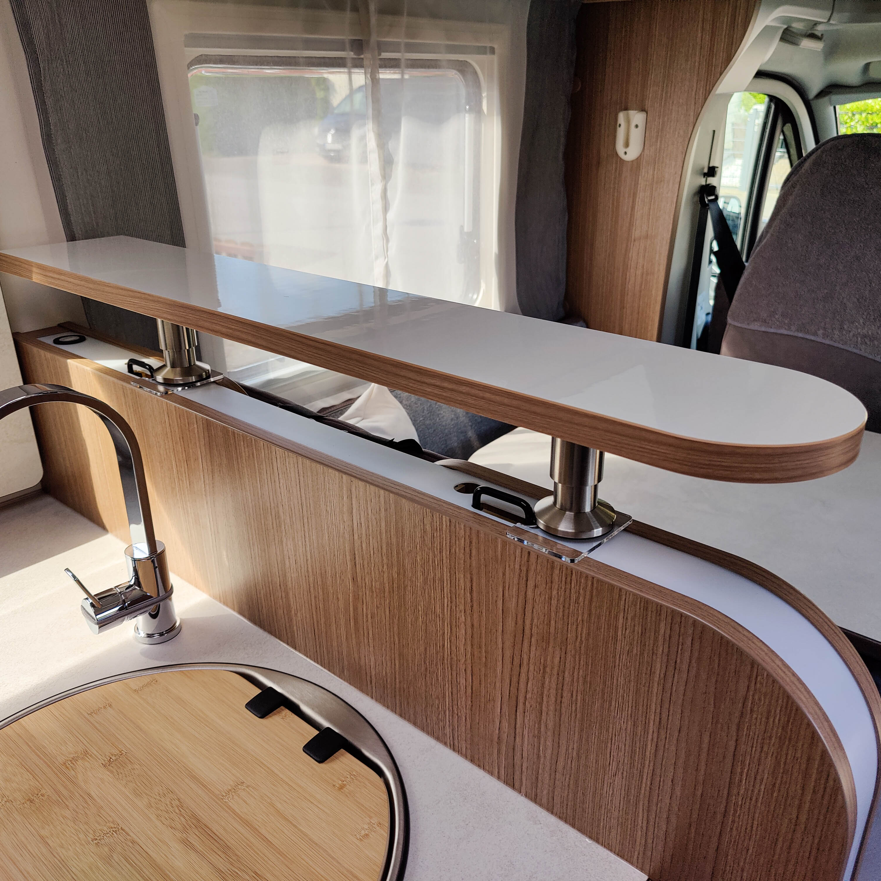 3068 Legplank voor Carado modellen van 2018 tot 2022 - Hoogglans wit met rand in kersen/havana / zonder railing