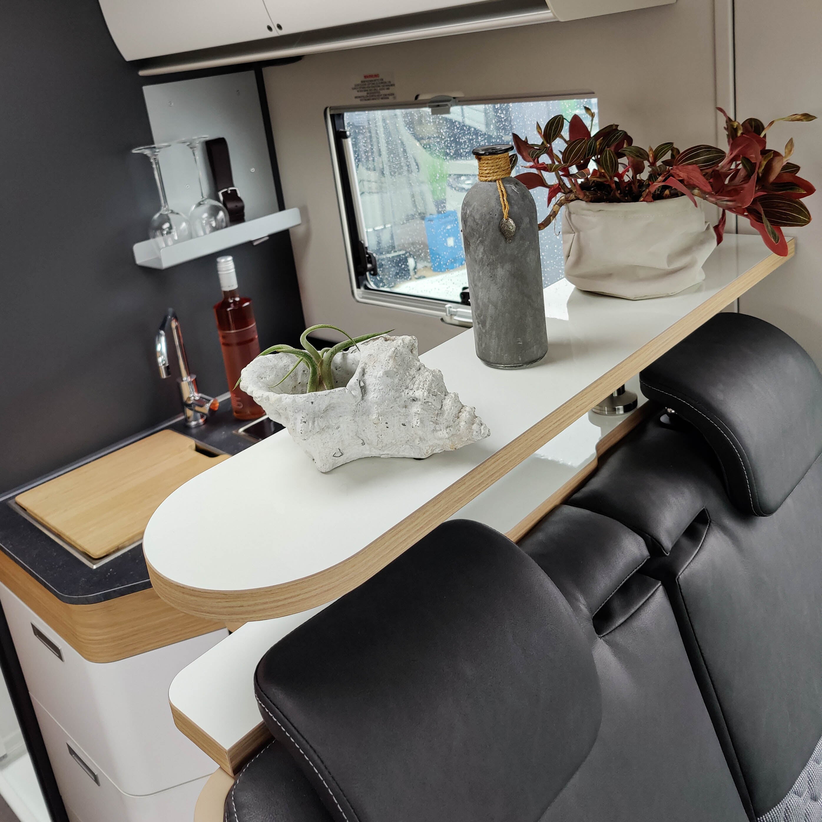 2-delig opbergrek voor Adria-modellen vanaf 2021