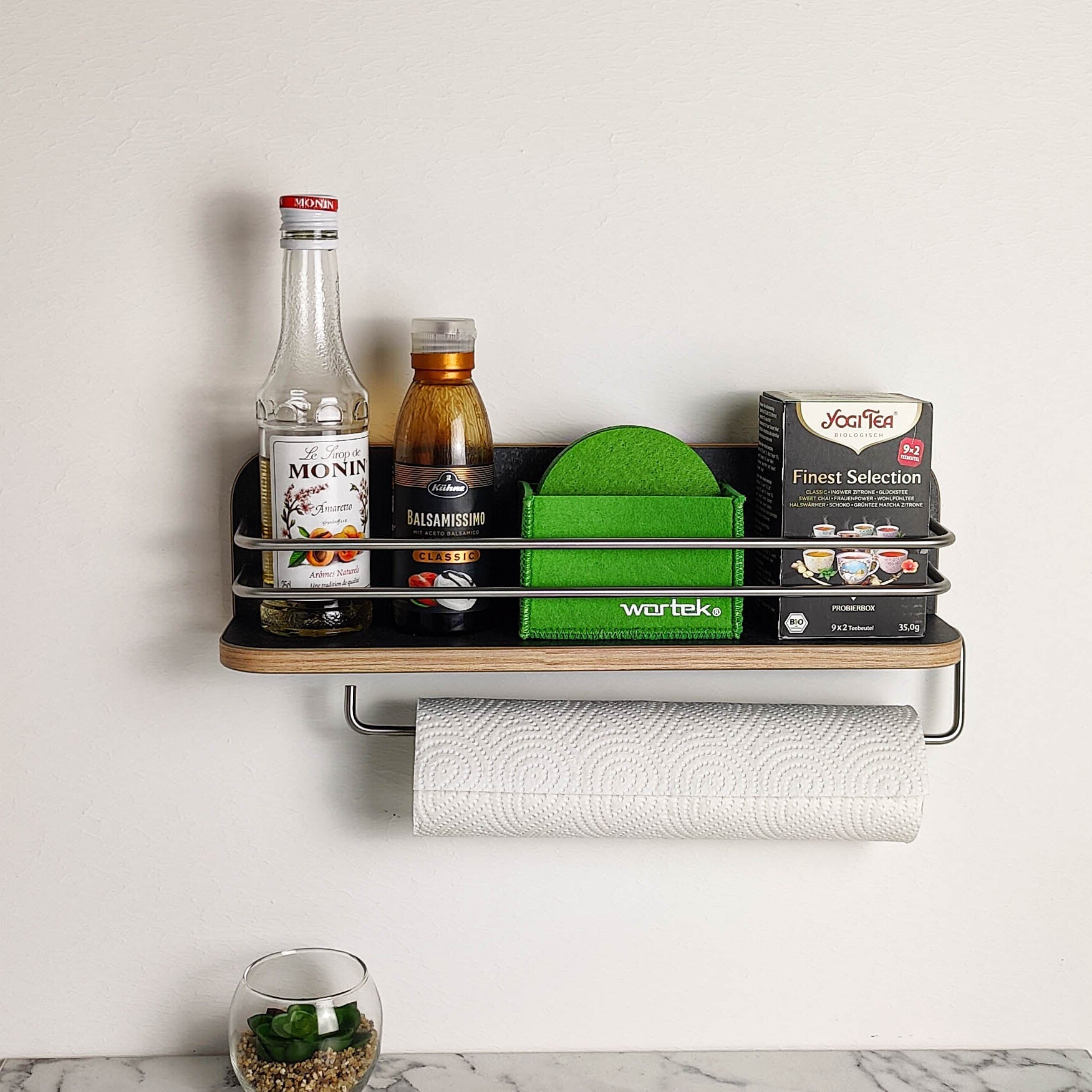 #colour_Terrazzo Nero met rand in iepen Salisbury en rvs reling