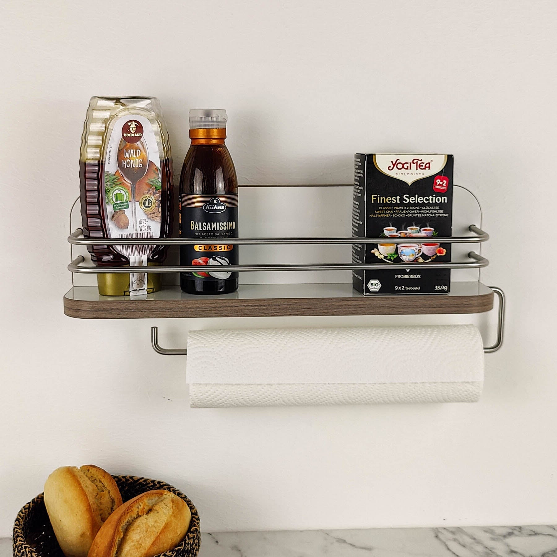 #kleur_hoogglanswit met rand in iepentruffel en rvs reling