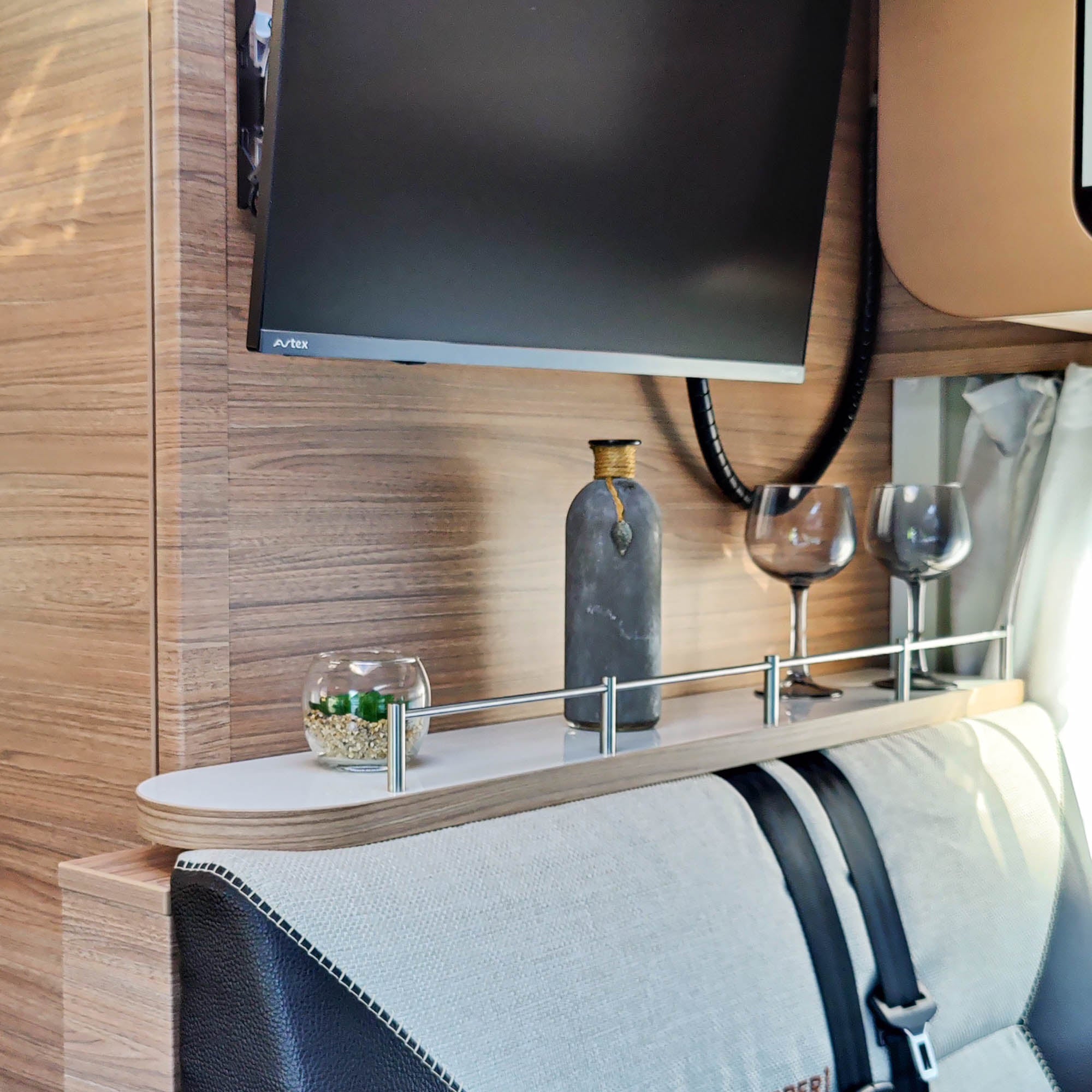 Plank voor decoratie in de Knaus