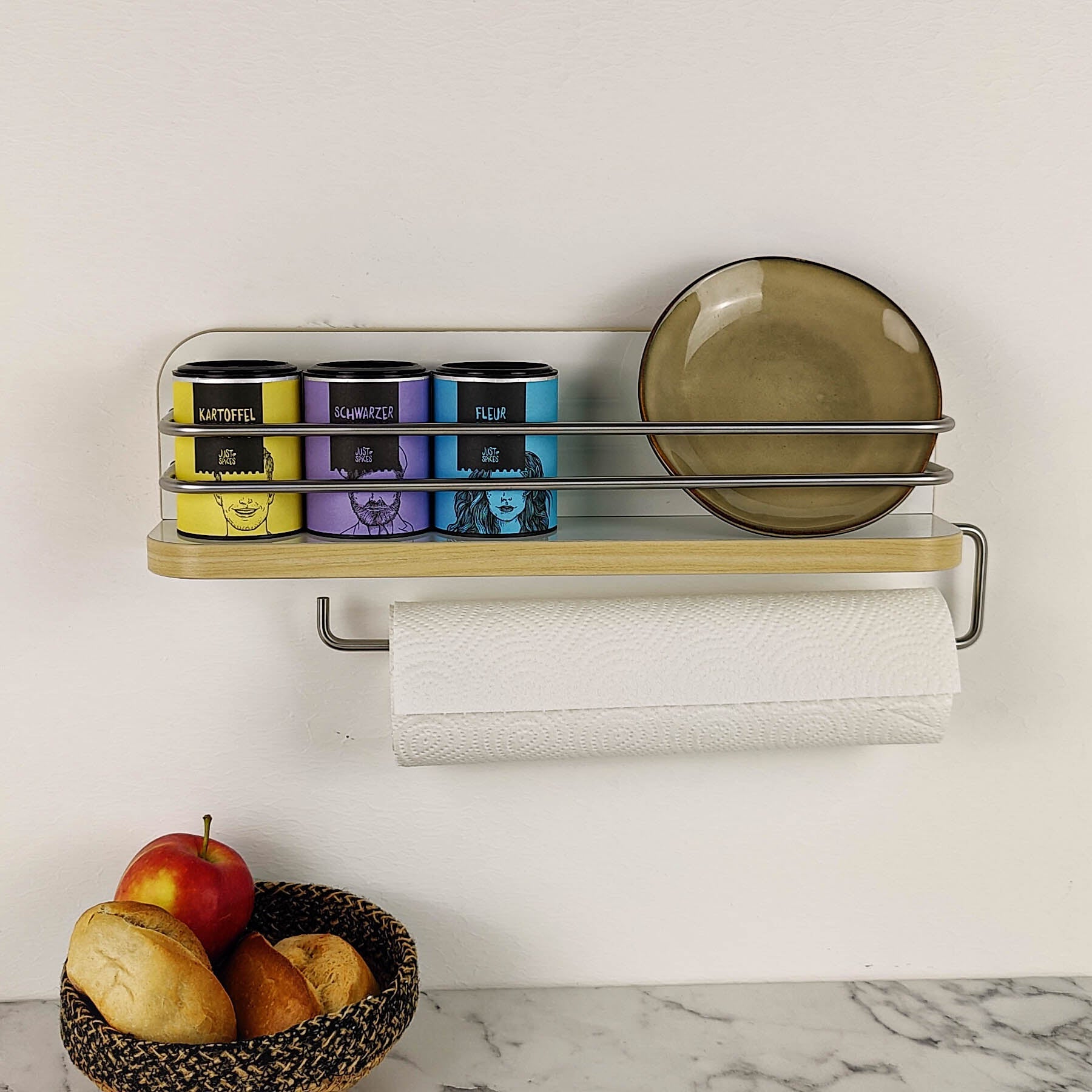 #kleur_hoogglans wit met rand in licht esdoorn en rvs reling