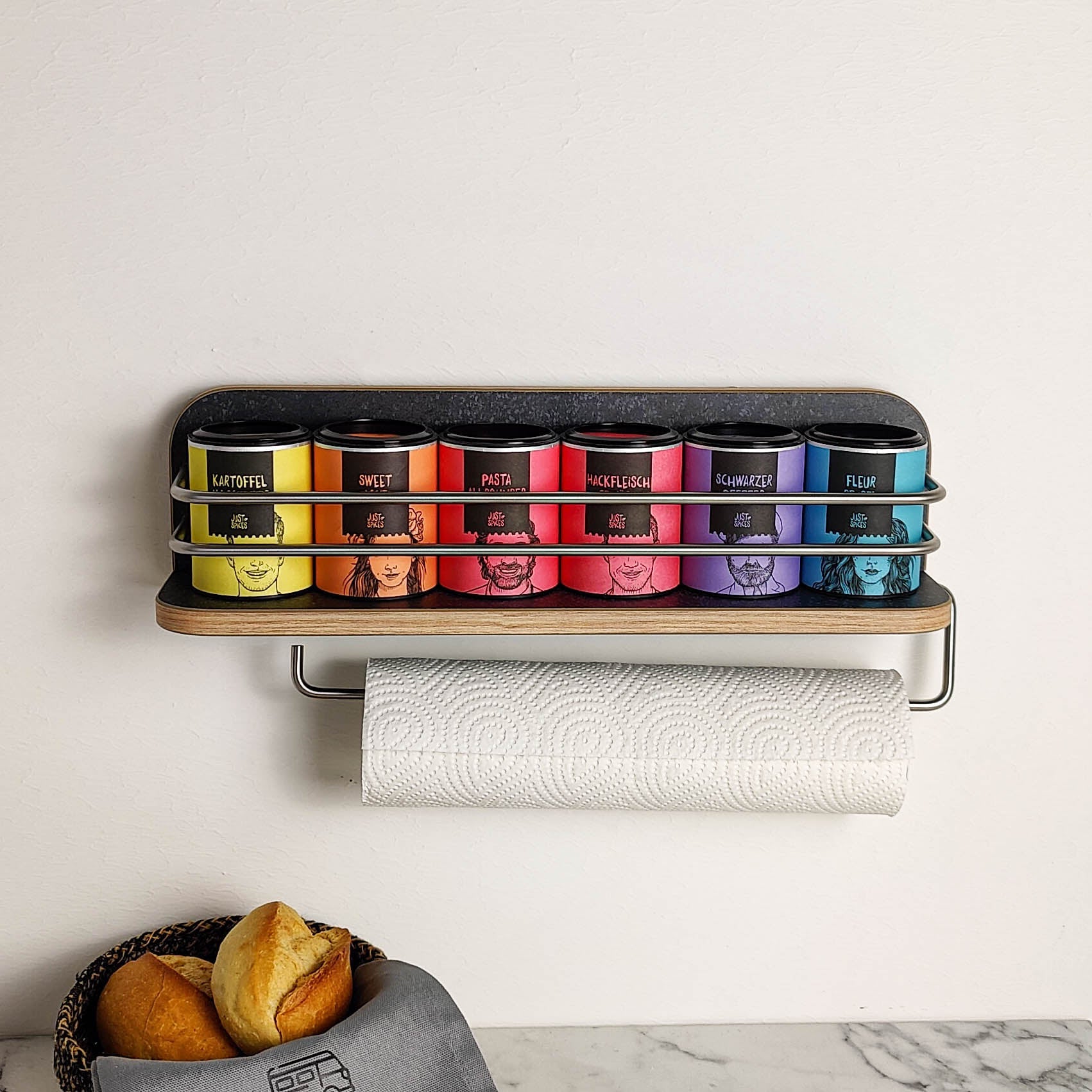 #colour_Terrazzo Nero met rand in iepen Salisbury en rvs reling