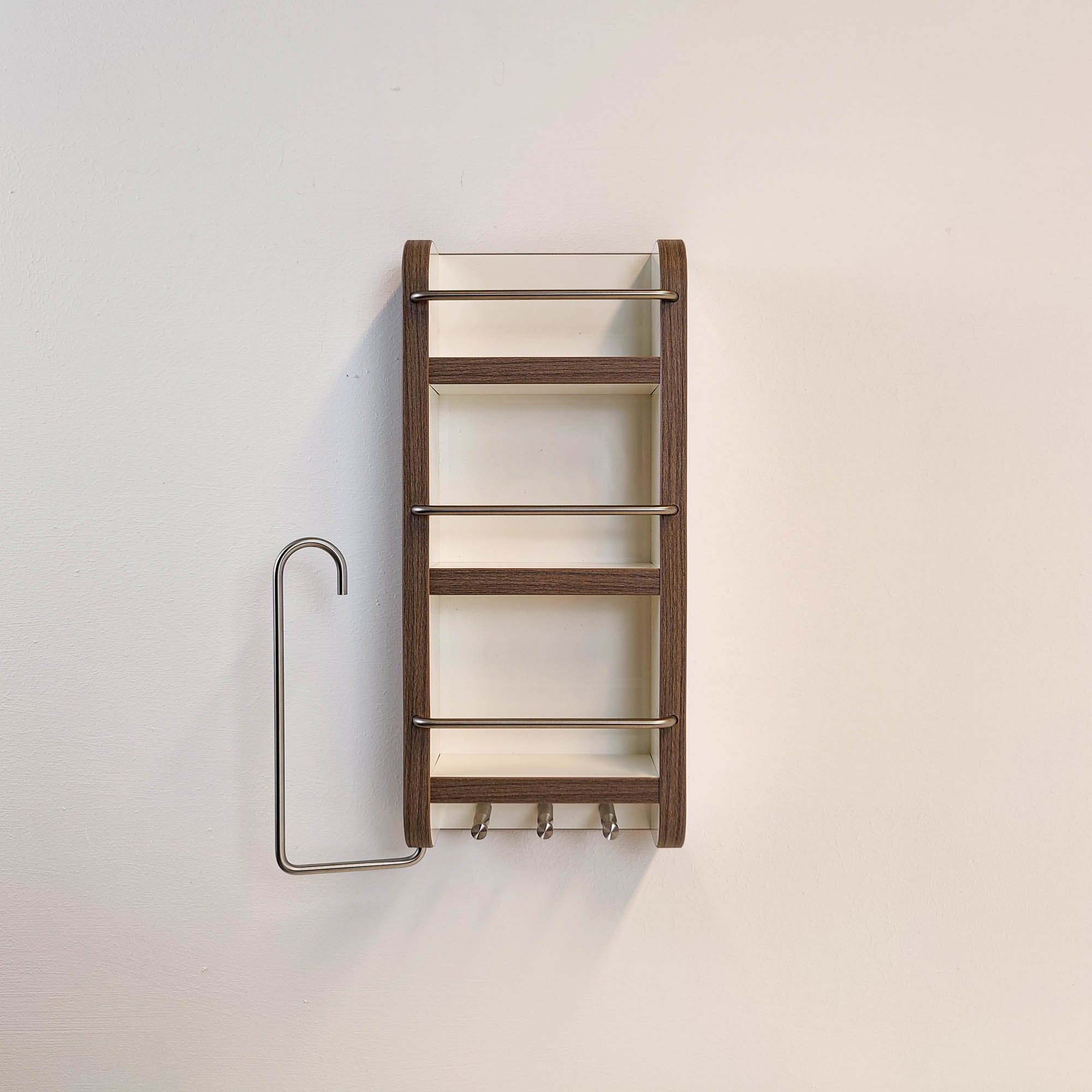 #kleur_hoogglans wit met rand in Madison Walnut