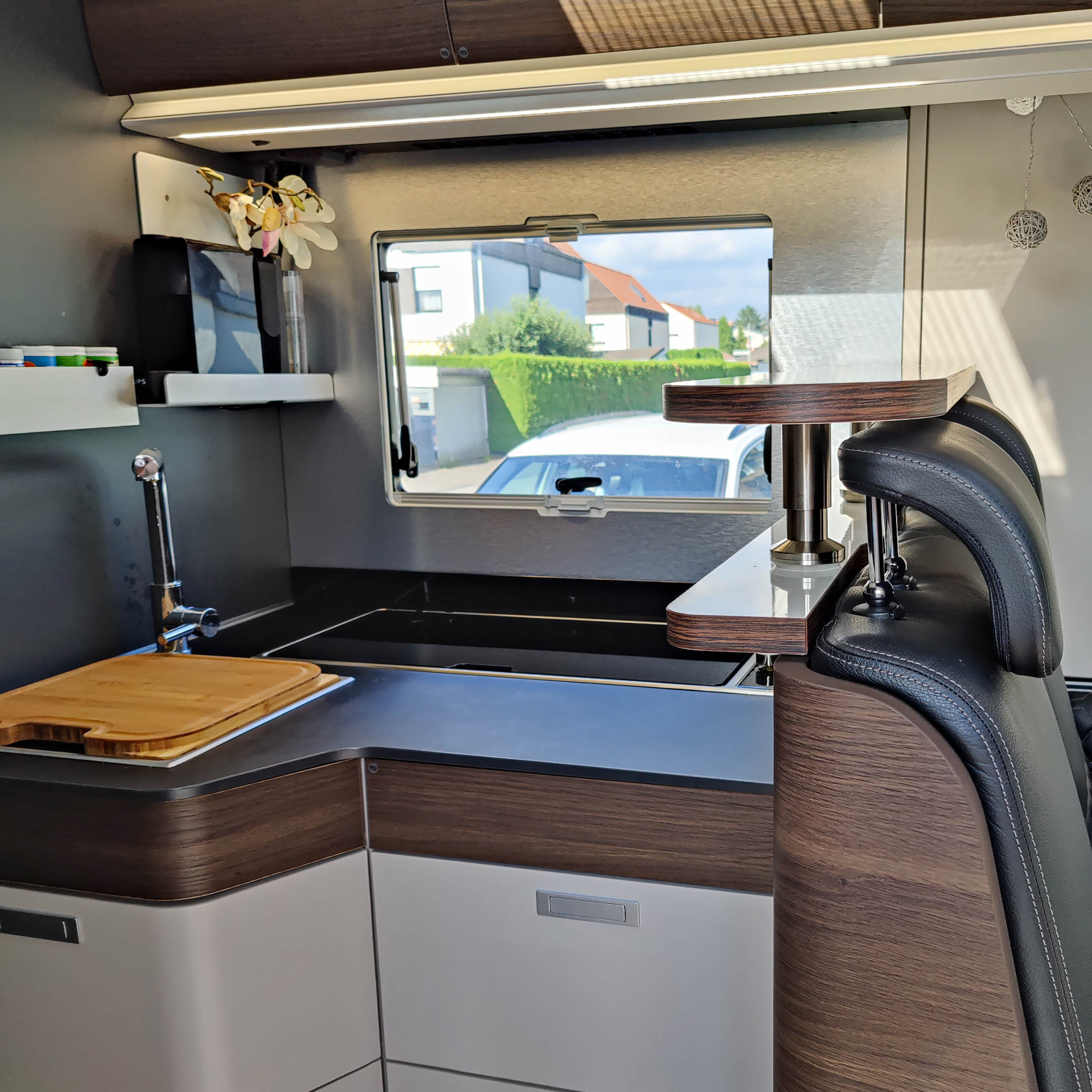 2-delig opbergrek voor Adria-modellen vanaf 2021