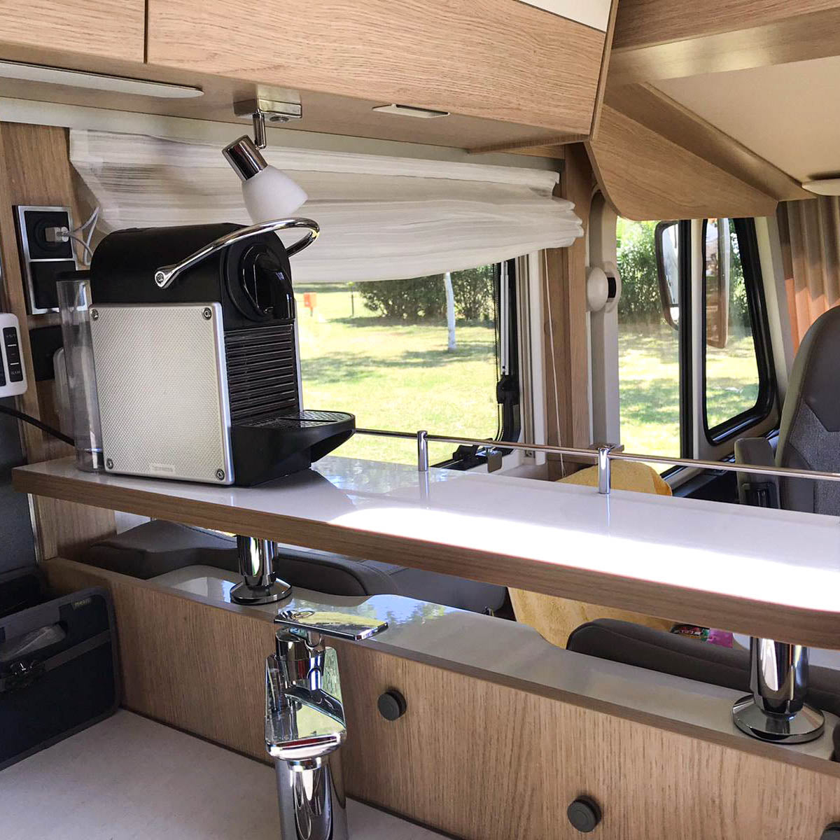 2-delige opbergplank voor Hymer-modellen