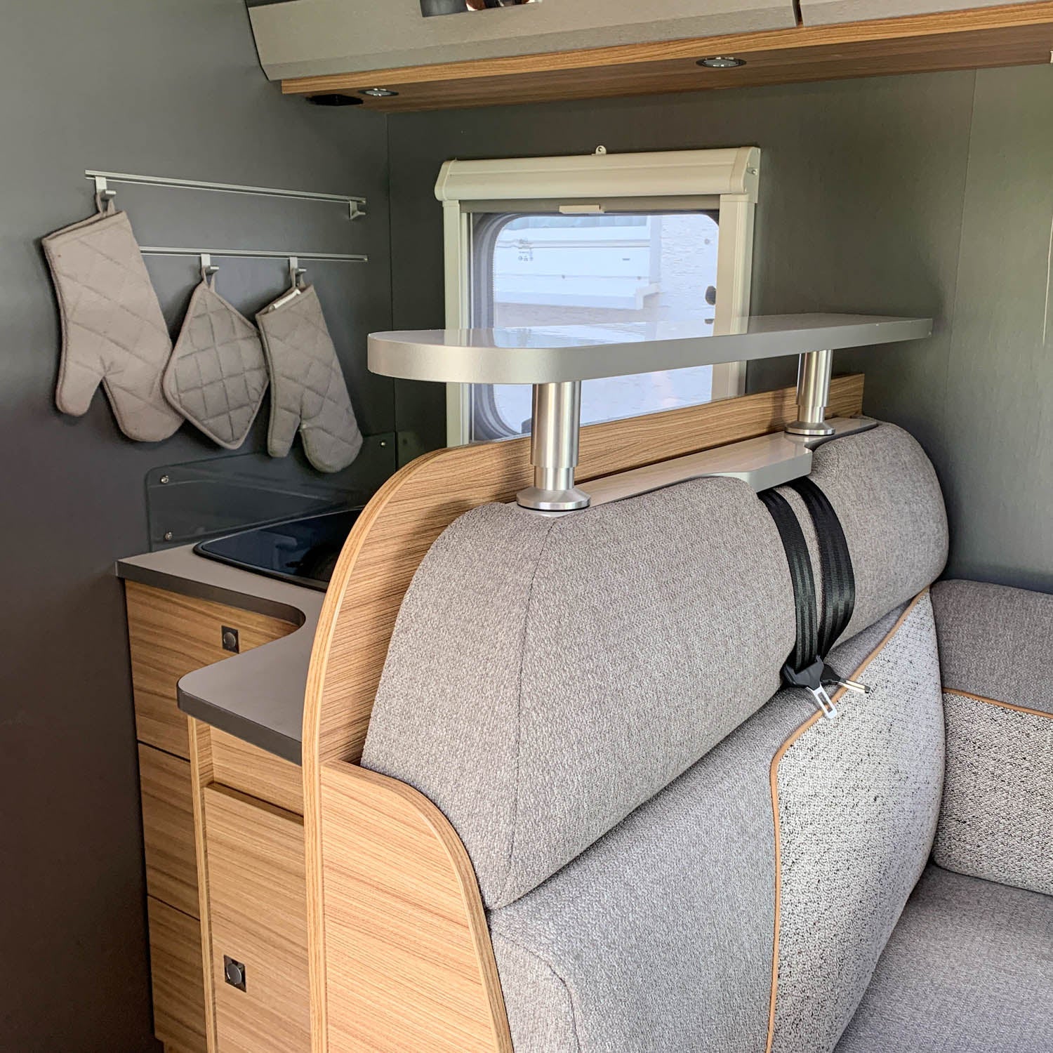 2-delige opbergplank voor Dethleffs Trend vanaf modeljaar 2023