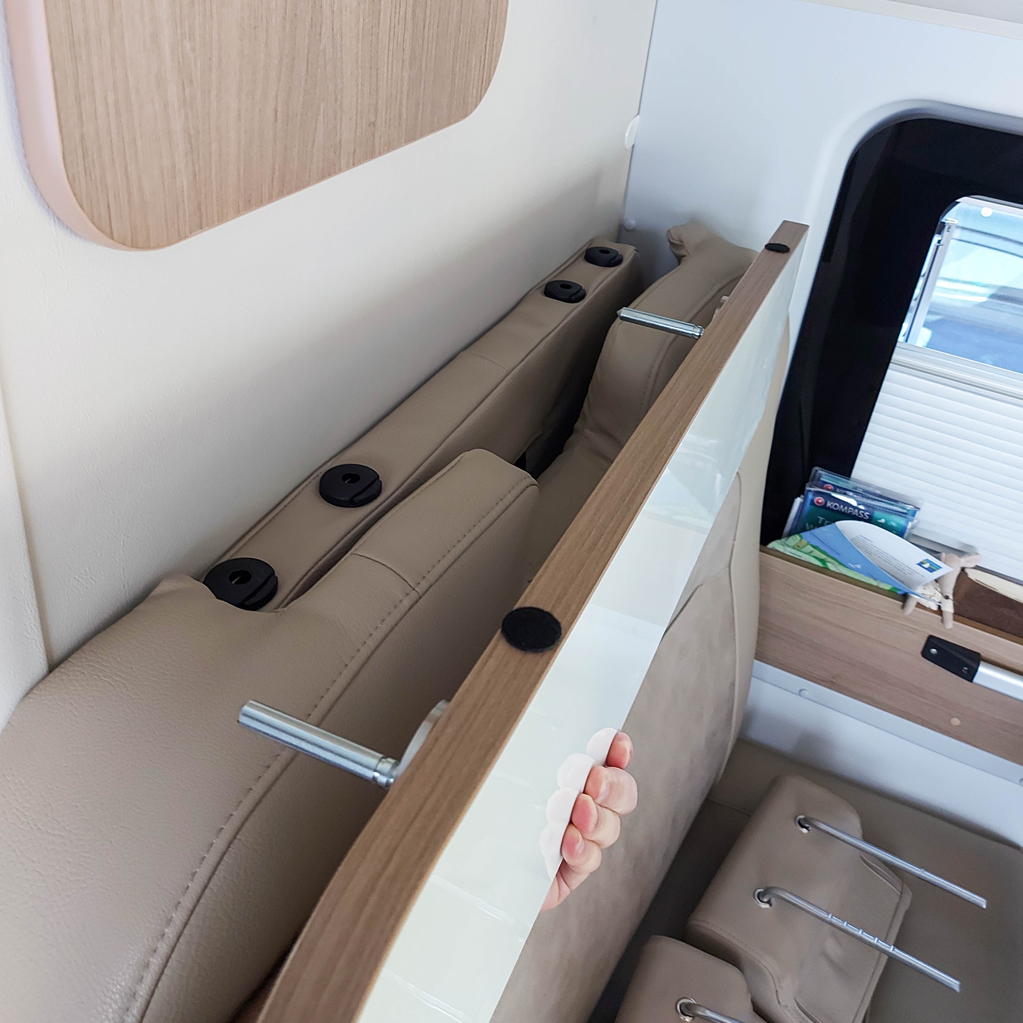 Opbergrek voor Adria Twin paneelwagen tot 2018