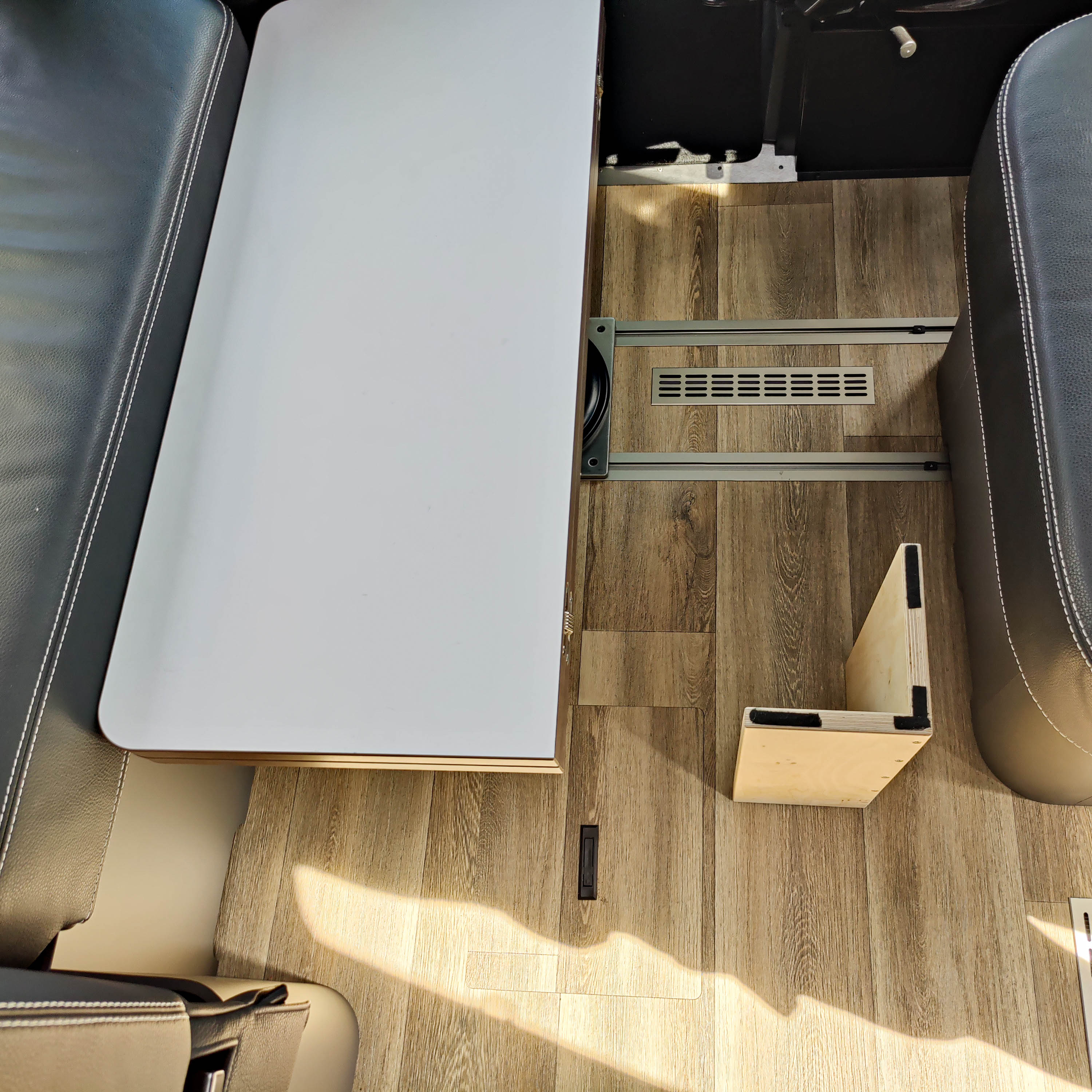 L-bedsteun voor campers, caravans en campers in een set van 4