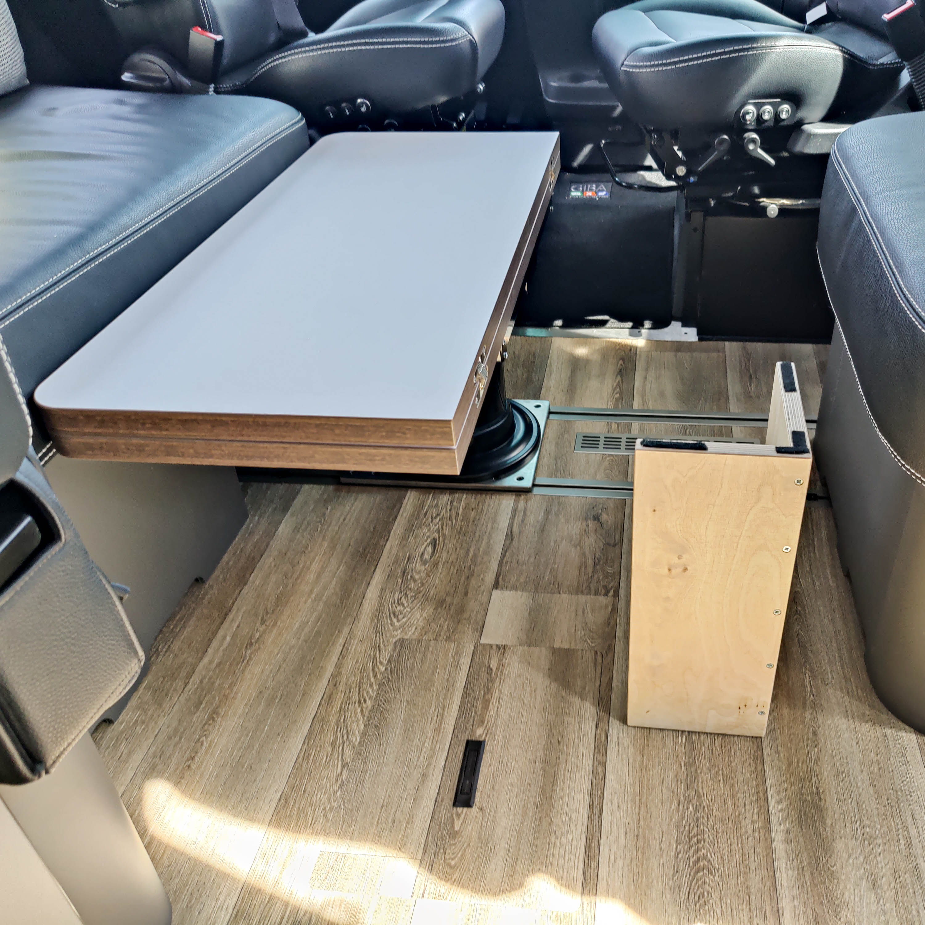 L-bedsteun voor campers, caravans en campers in een set van 4